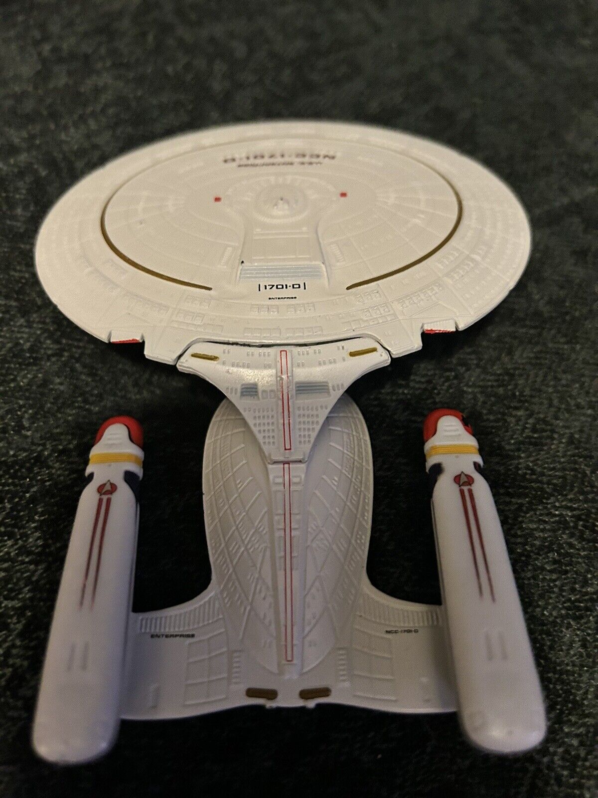 Hot Wheels Star Trek The Next Generation USS Enterprise NCC-1701-D (stand broke)