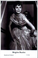 Beautiful Actress BRIGITTE BARDOT 72/554 Swiftsure 2000 Postcard GREAT QUALITY picture