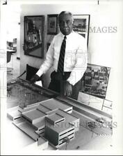 1985 Press Photo Robert P. Madison, president of Madison & Madison picture