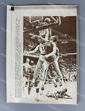 Dave DeBusschere Dave Cowens KNICKS v CELTICS 1973 NBA Original Wire Press Photo picture