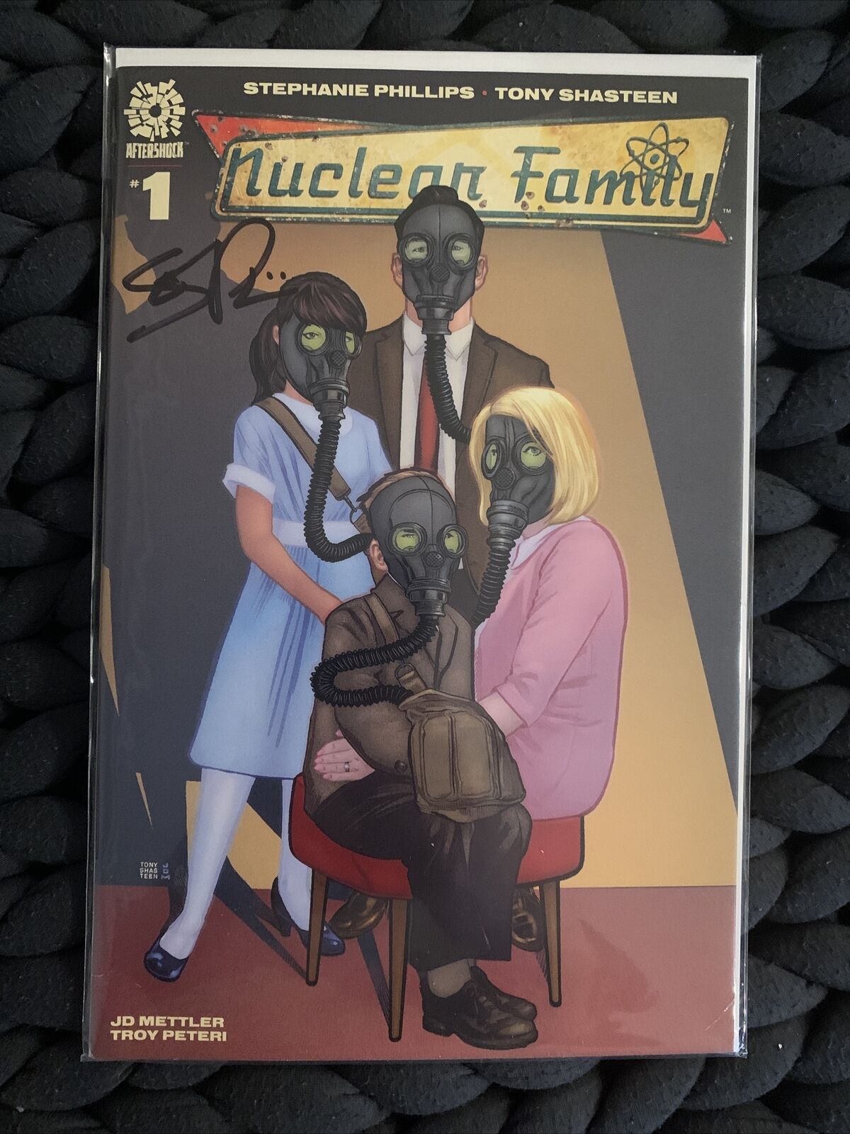 Nuclear Family #1 Shasteen CoverA Aftershock 2021 Signed by Stephanie Phillips