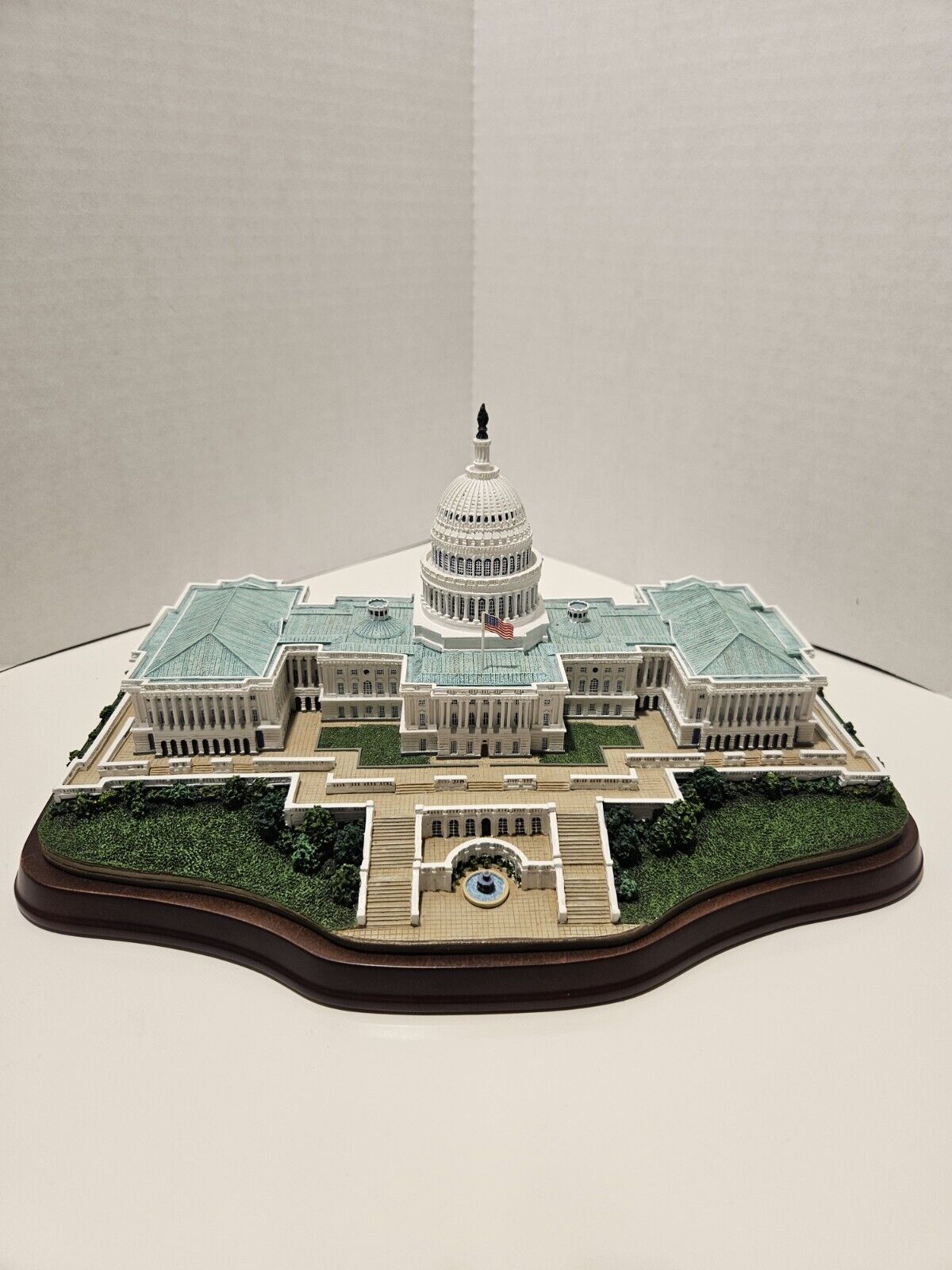  U.S. Capitol Washington D.C. Great Buildings of the U.S.  The Danbury Mint