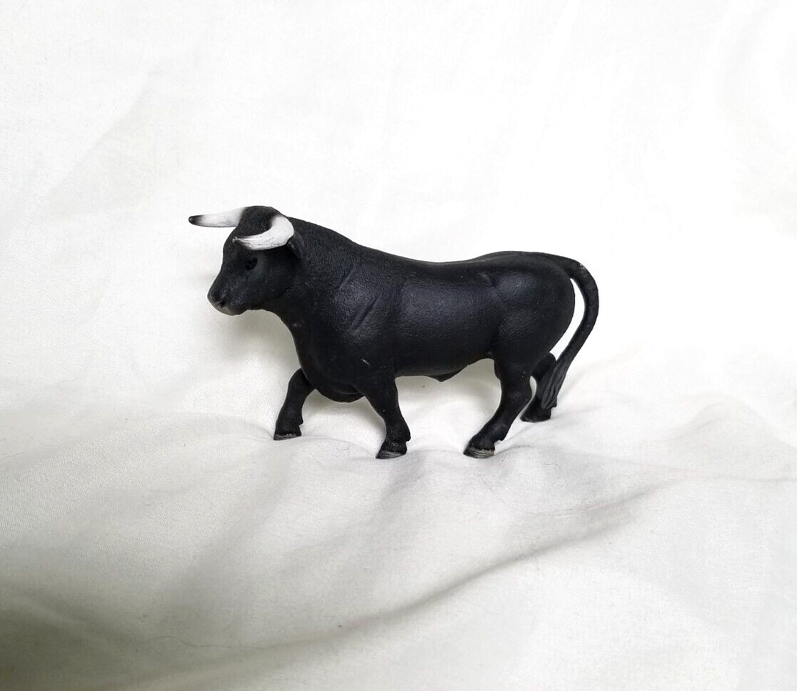 Schleich Large Black Bull 13875 Retired Collectible Toy EUC Realistic Matador