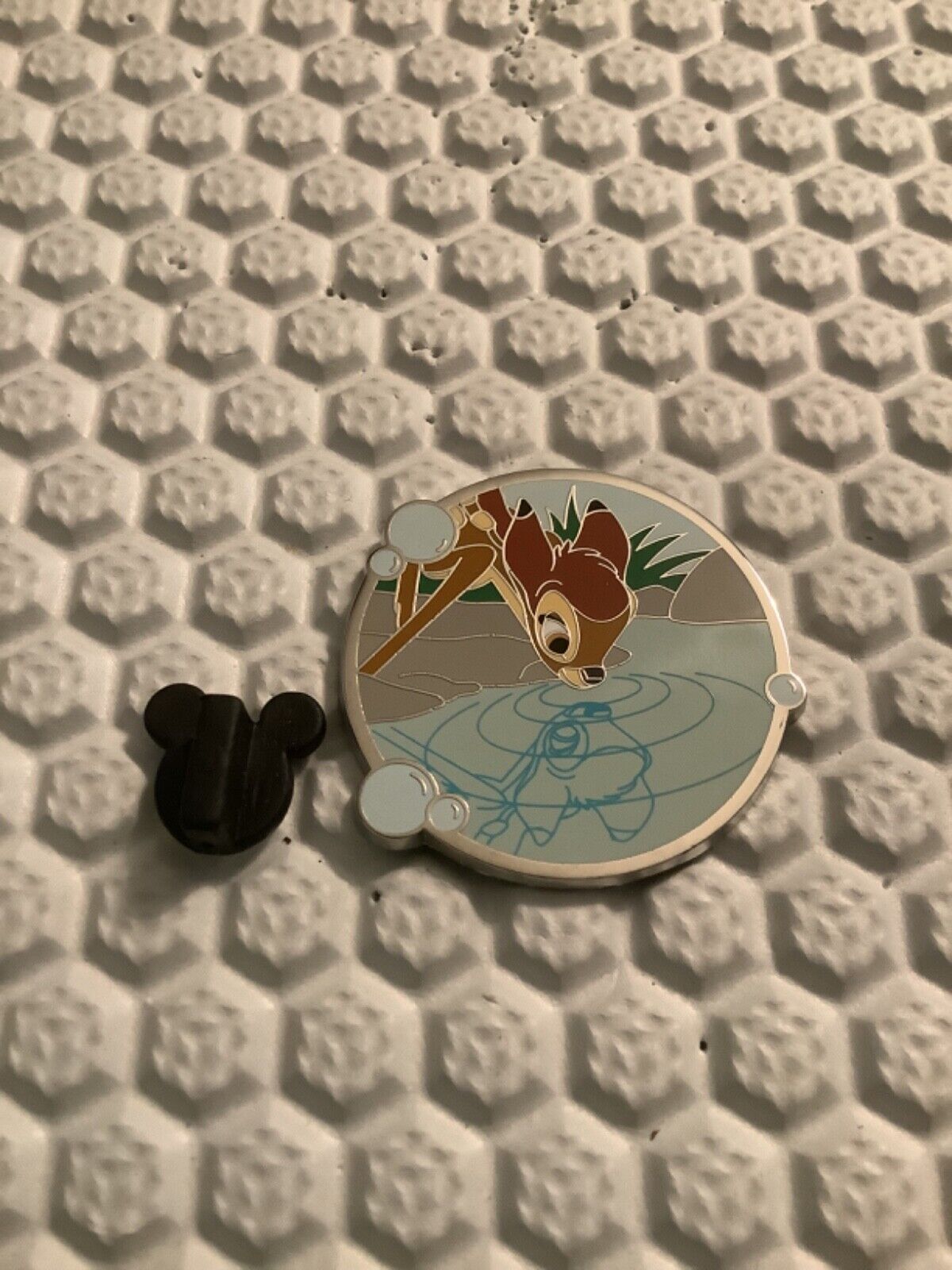 WOW 2022 AUTHENTIC “BAMBI” DISNEY REFLECTIONS MYSTERY PIN Thumper WOW