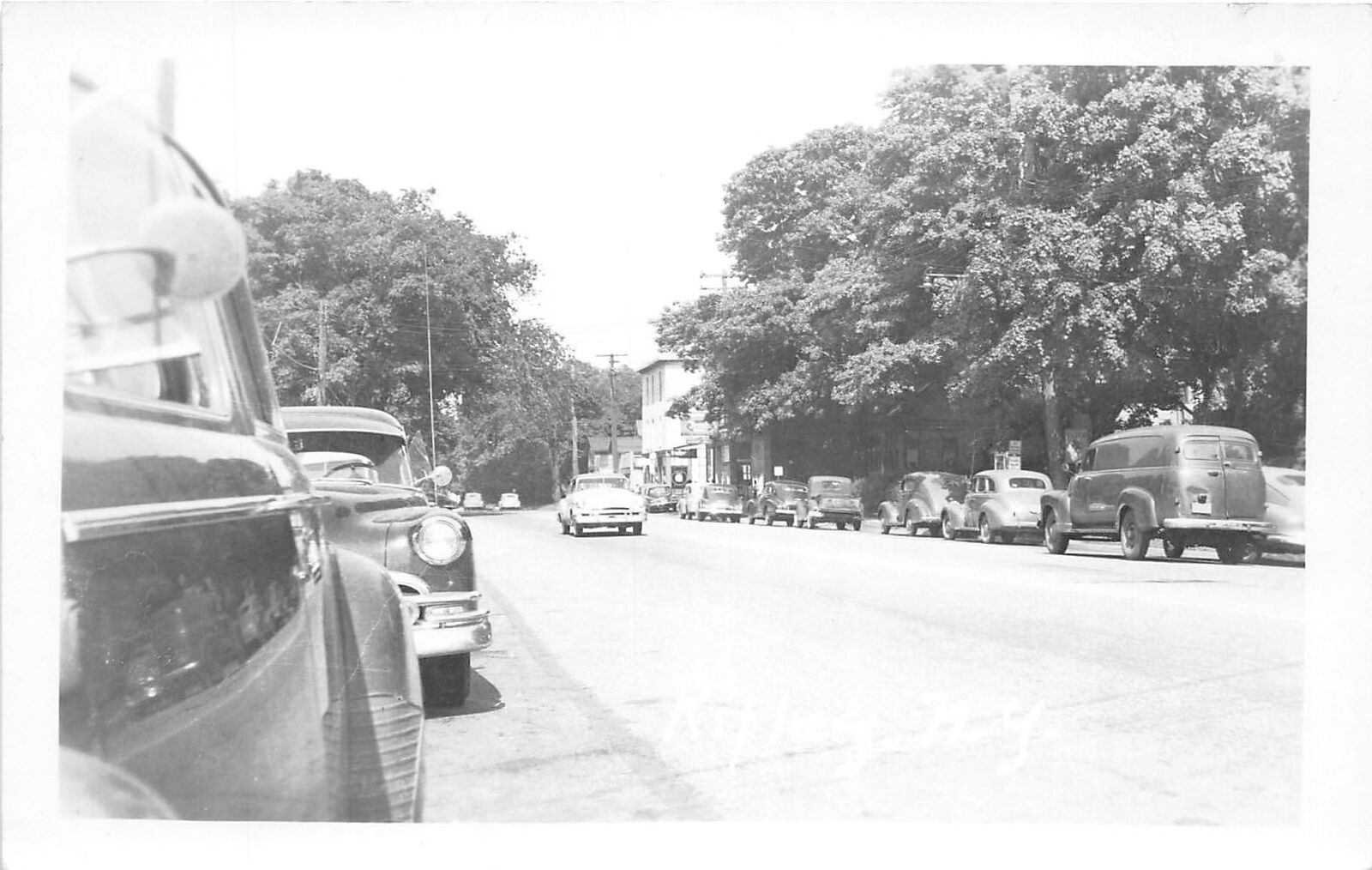 J38/ Ripley New York RPPC Postcard c1950s Automobiles Homes 137