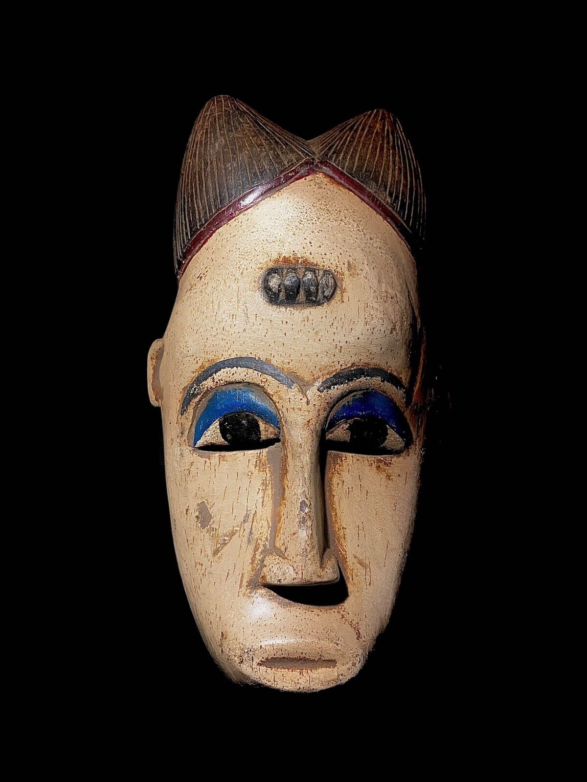 Vintage Hand Carved Wooden Tribal African Art Face GURO MASK handmade- 4078