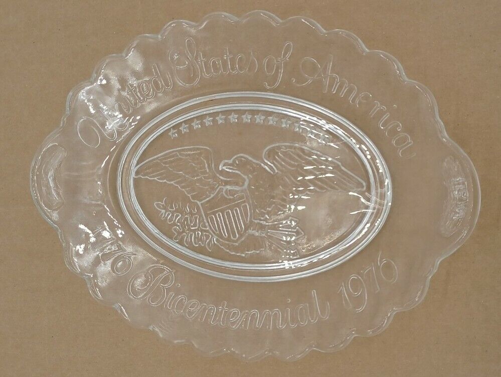 Avon United States of America bicentennial clear glass platter 7x9” Oval
