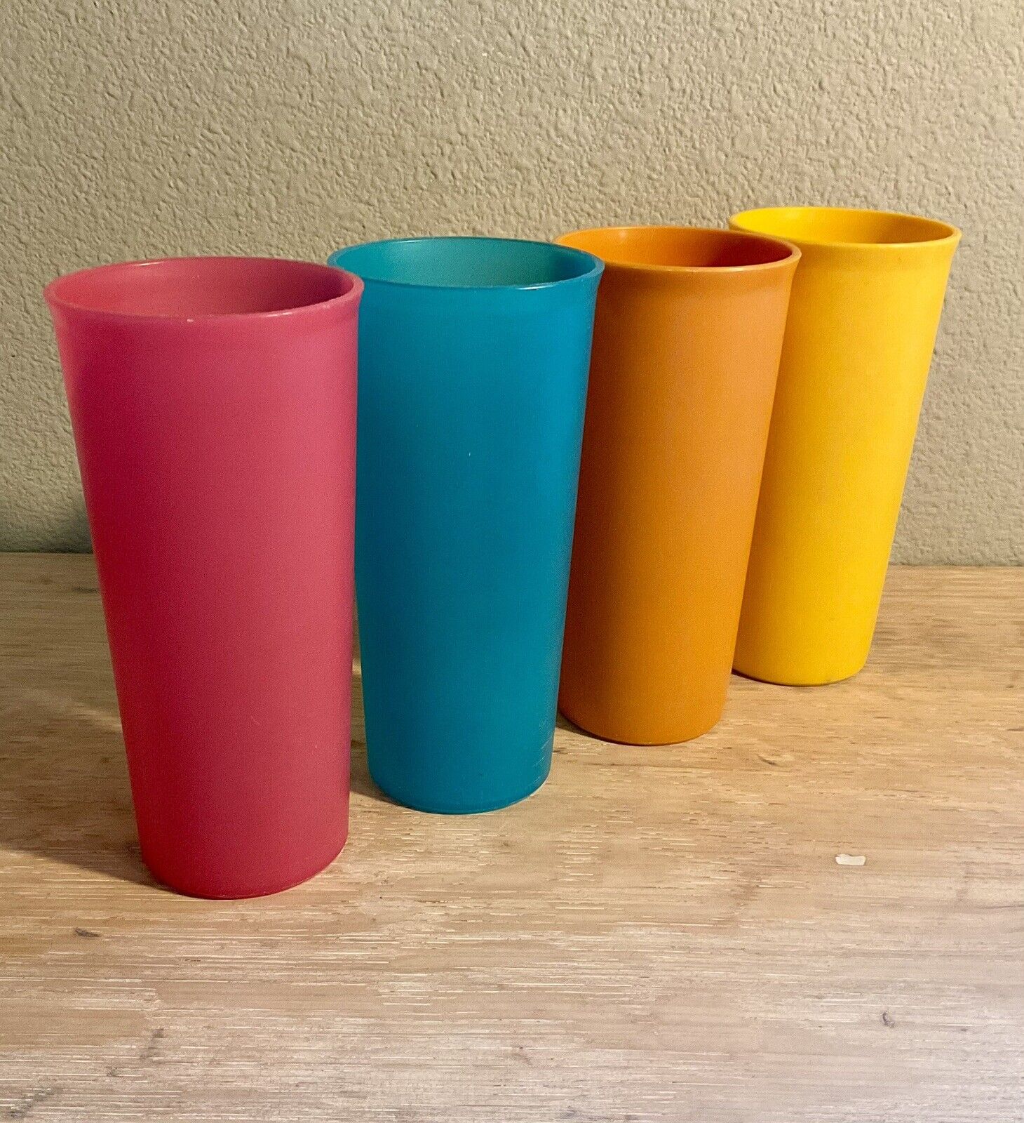 VINTAGE Set Of 4 Tupperware Cups/Tumblers Good Condition COLLECTABLE 