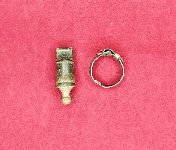ww1 Antique signal whistle and ring 1914-1916