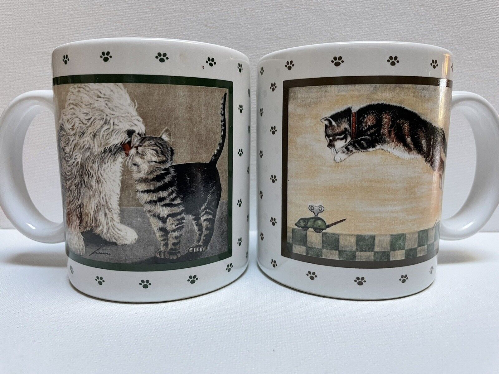 VTG 86 Vandoc Herroro Collection Set of 2 Cat Dog Pottery Mugs Made in Japan EUC