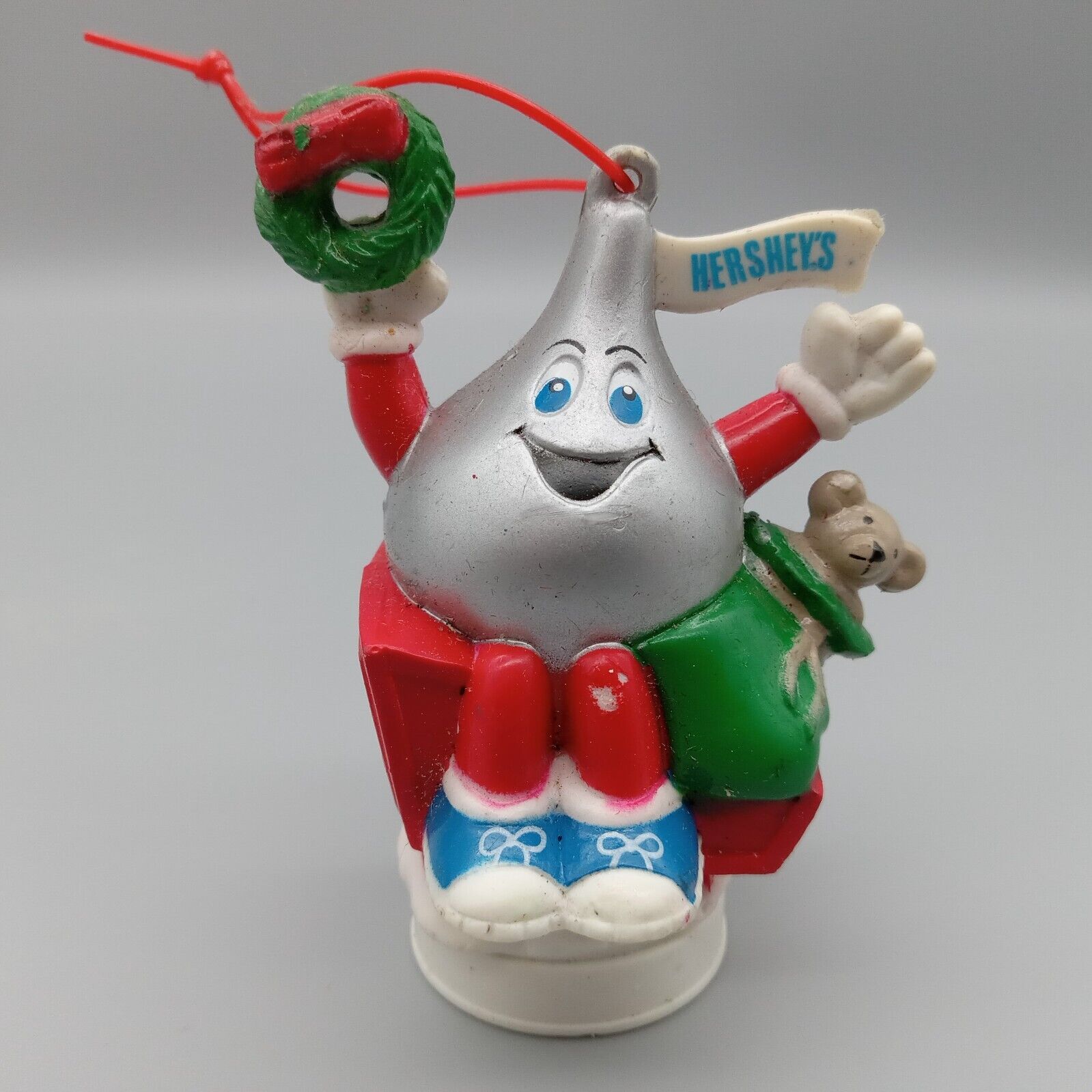 Hershey\'s Kiss Santa Sleigh Toy Bag Wreath Teddy Bear Christmas Ornament 1994