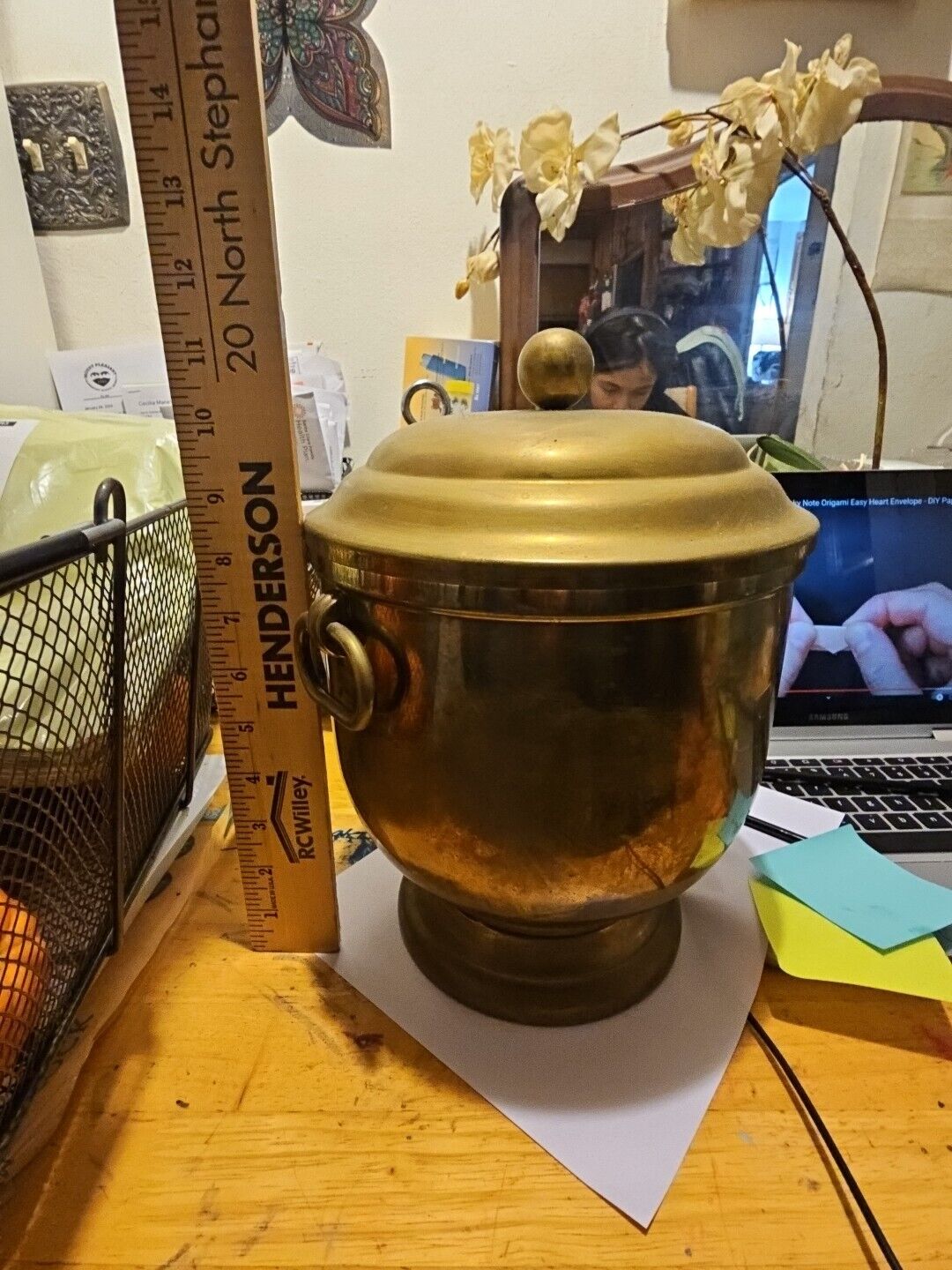 Vintage Brass porcelain Lined Lid Ice Bucket Very Nice 6 lb 4oz  12\