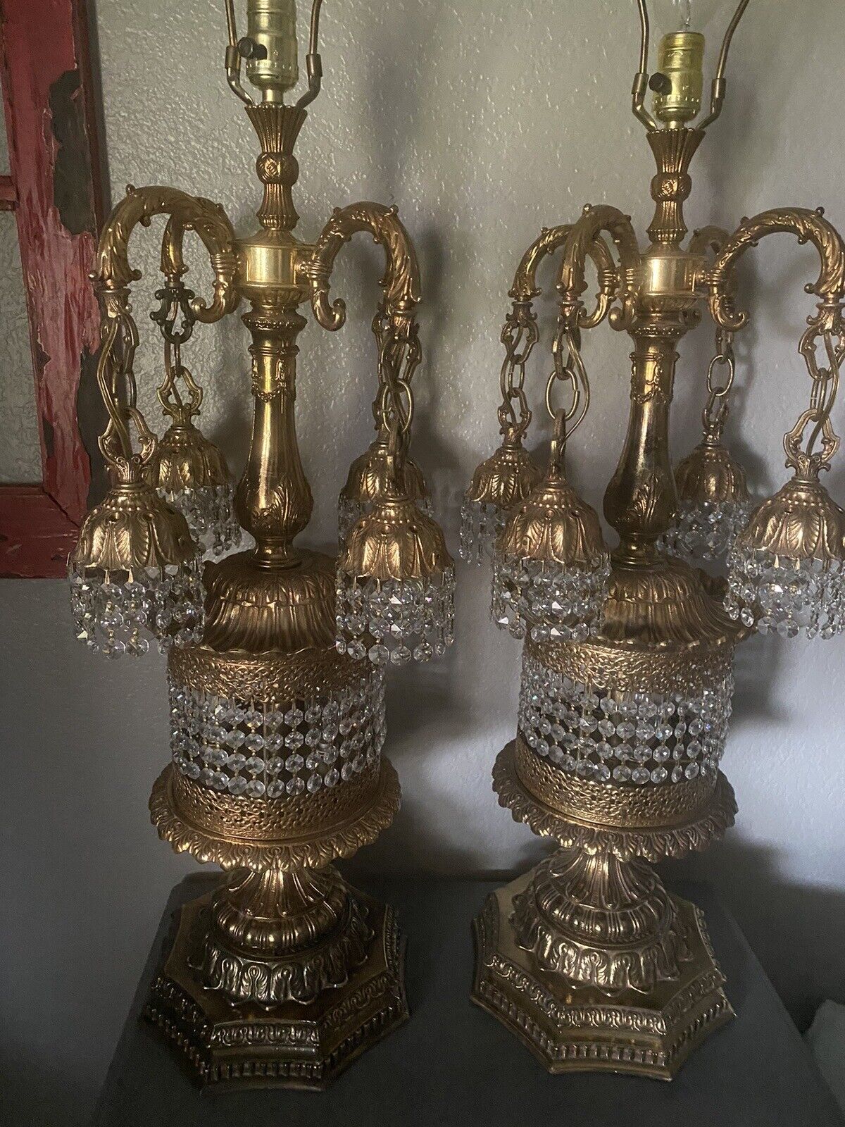 Pair of Elegant Ornate MCM Hollywood Regency Brass W/Crystal Prisms Lamps Lights