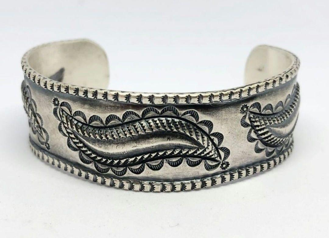 PERRY SHORTY Coin Silver Bangle Bracelet Indian Jelly