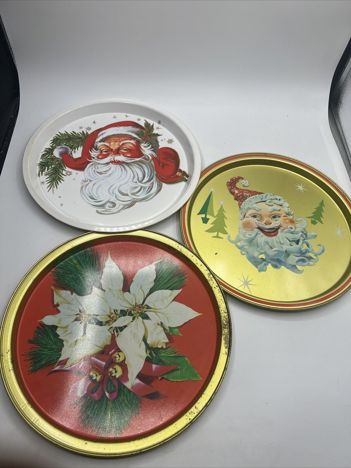 3 Vintage Santa Claus Trays Christmas Round Starburst 11” MCM Metal Poinsettia