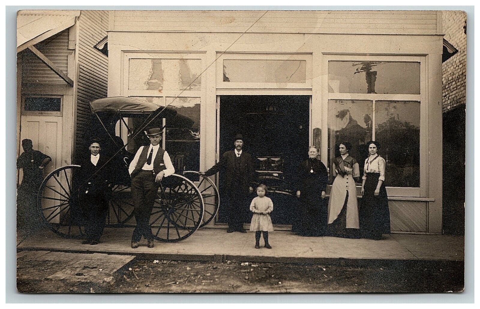 1904-20s Postcard Rppc Antique Buggy Garage People Pose Real Photo