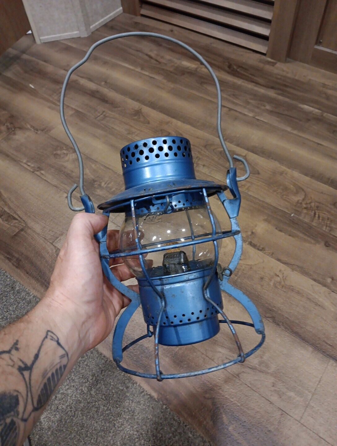 Vintage Dietz BLUE No.999 Railroad Lantern w/ XX Clear Globe New York USA