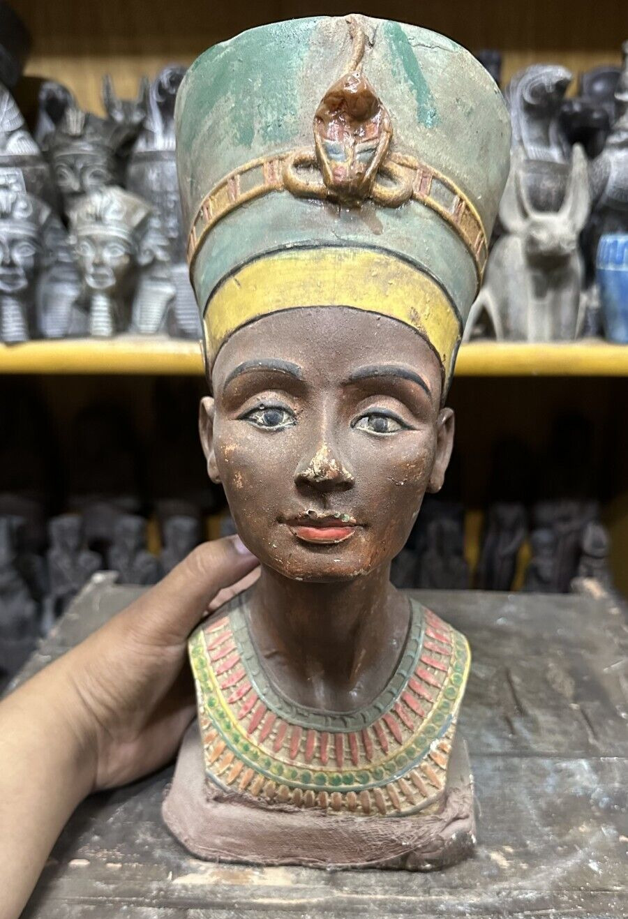 GET NOW ANCIENT PHARAONIC QUEENS ANTIQUES And Own The Rare Queen Nefertiti Head