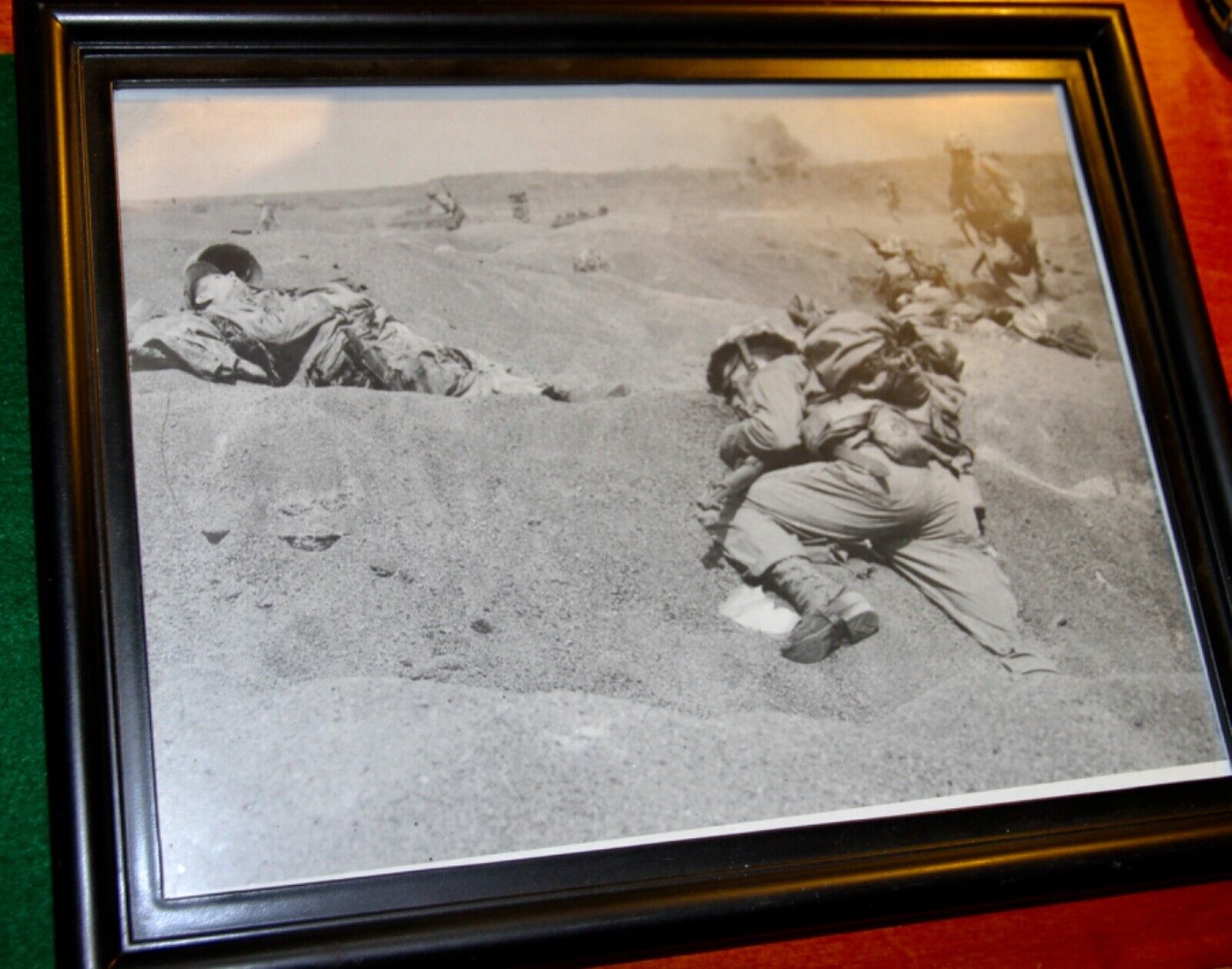 Iwo Jima 60th Anniversary WWII Veterans Committee USMC 8x10 Combat Photo