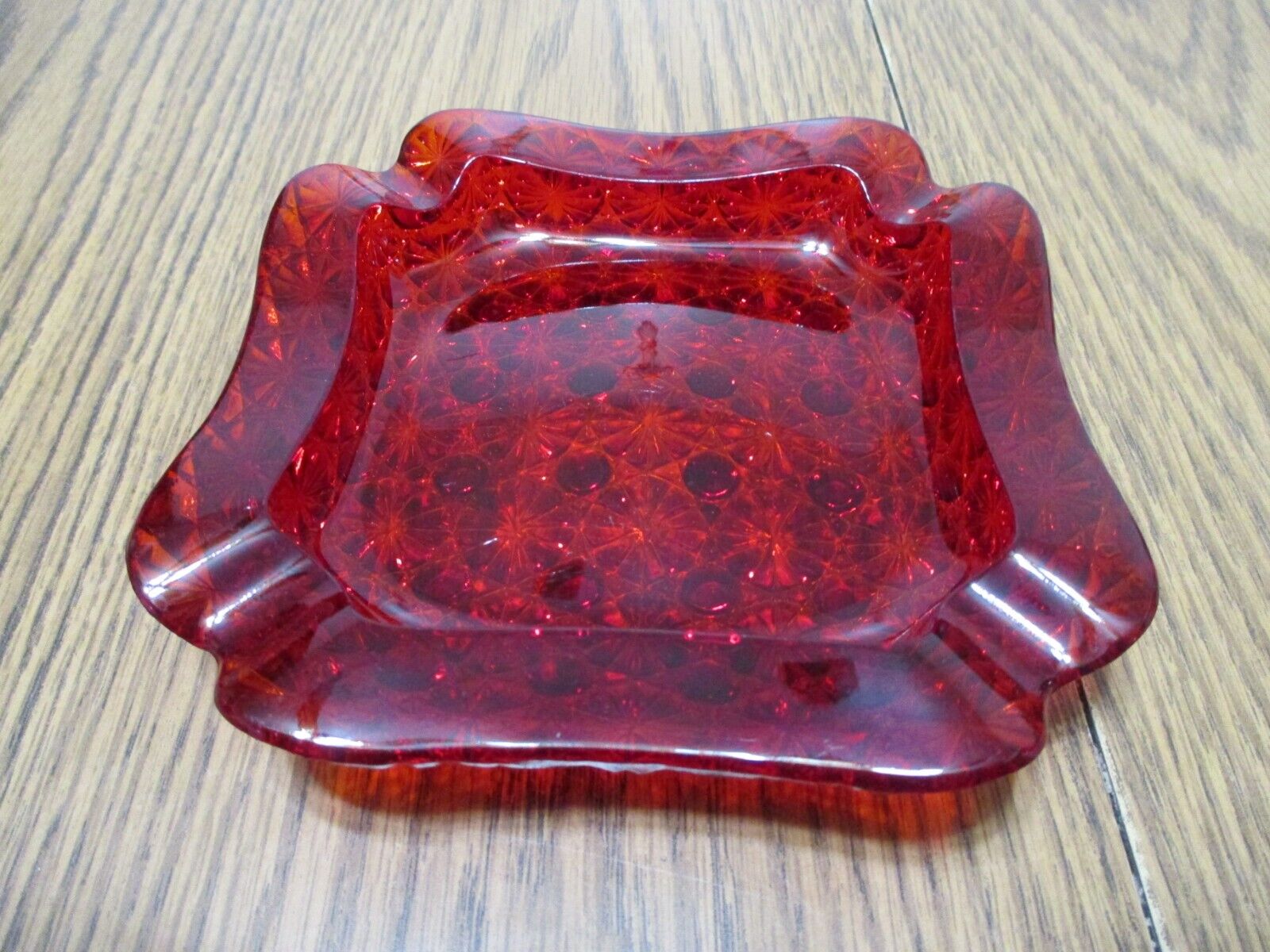 RUBY RED  GLASS ASHTRAY UNIQUE DESIGN AND PATTERN