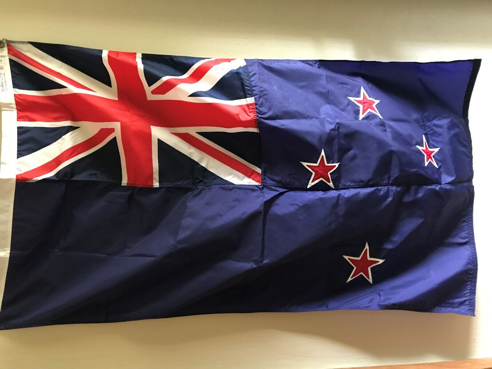 NEW ZEALAND National Flag Dura Lite Nylon Dettra Box Vtg 3\' x 5\' Red White Blue