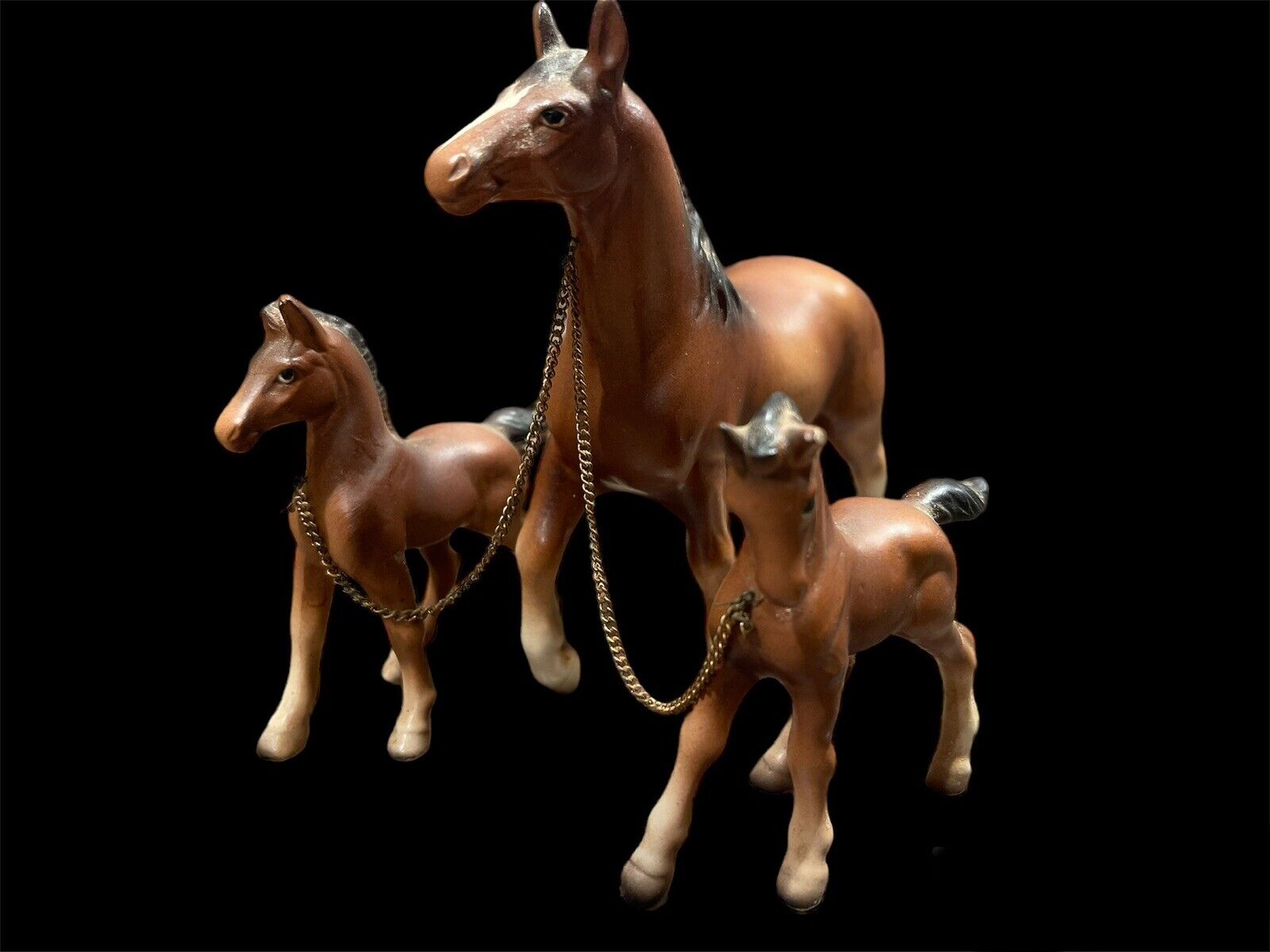 Vintage THRIFCO MARE HORSE & TWO FOALS w/CHAINS  CERAMIC JAPAN, STICKER