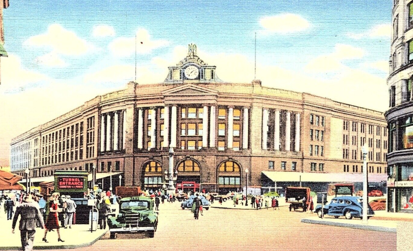 Vintage Postcard Massachusetts, South Station, Boston, MA. c1944 Antique
