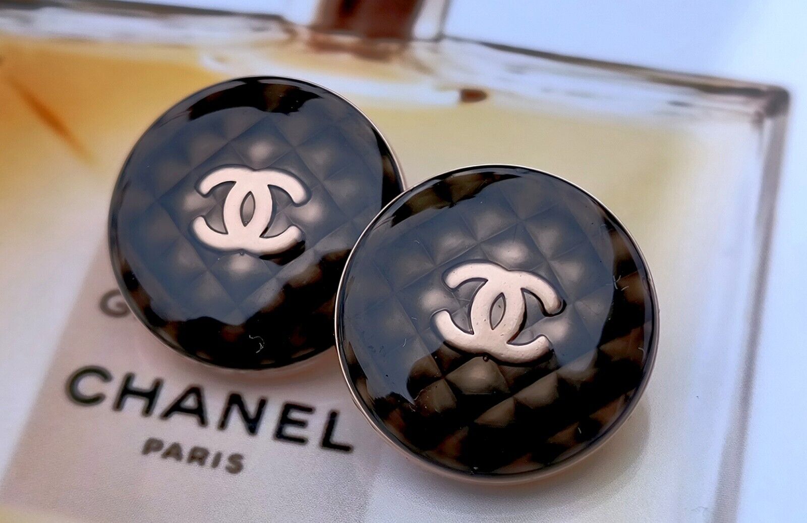 10 Vintage Chanel CC Stamped   Buttons 22 mm Lot of 10