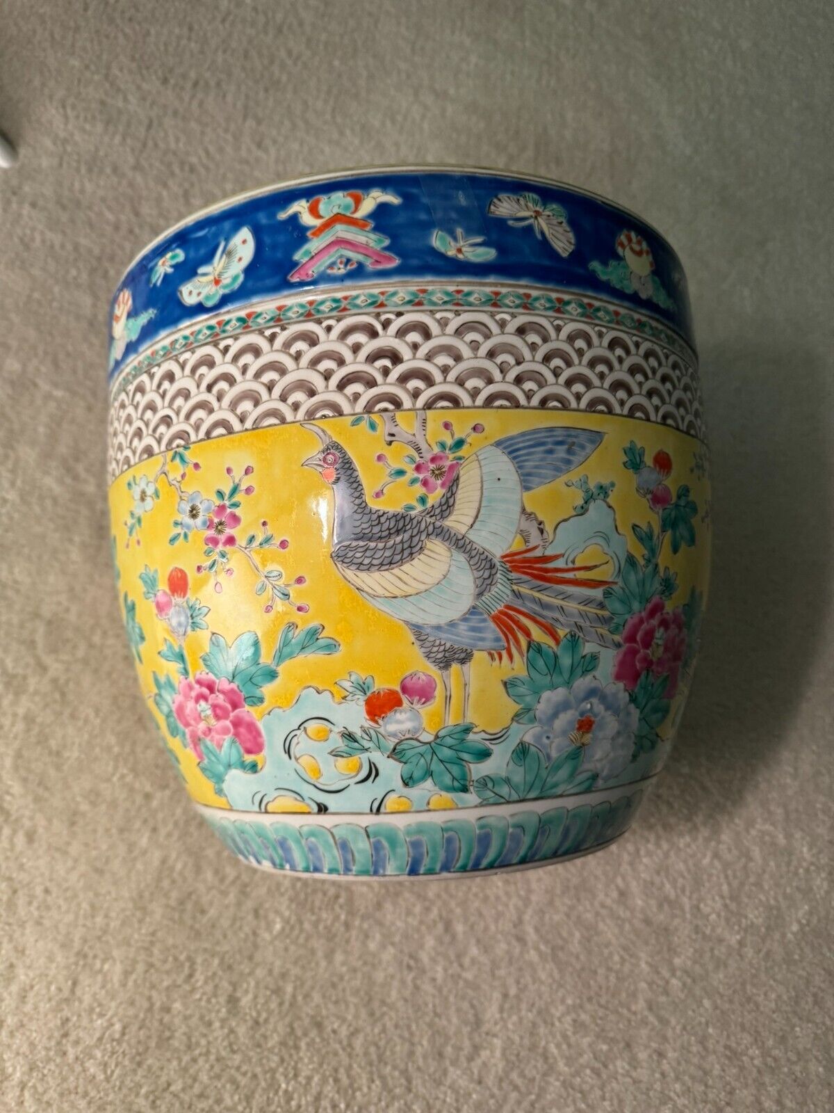 Vintage 1920s Chinese Kangxi Style Rose Verte Porcelain Urn Jar Birds & Flowers