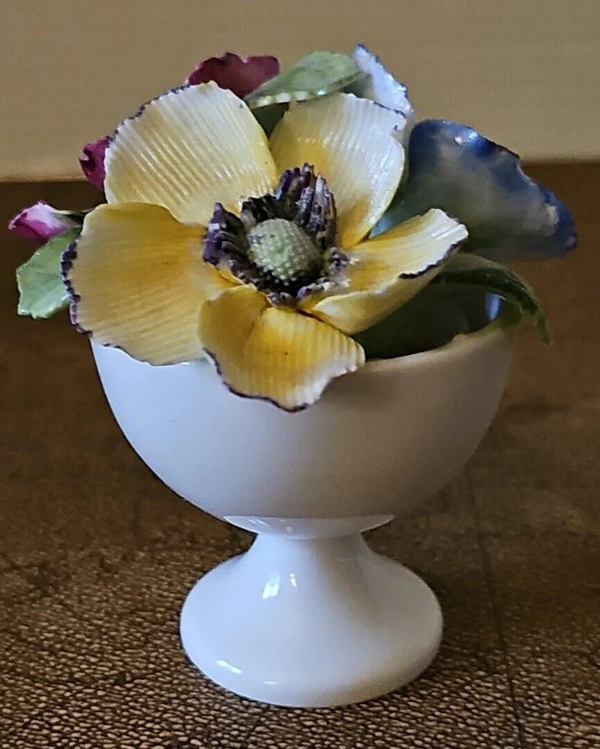 Vintage CROWN ROYAL Bone China England 3 Flower Bouquet in Urn Vase Porcelain