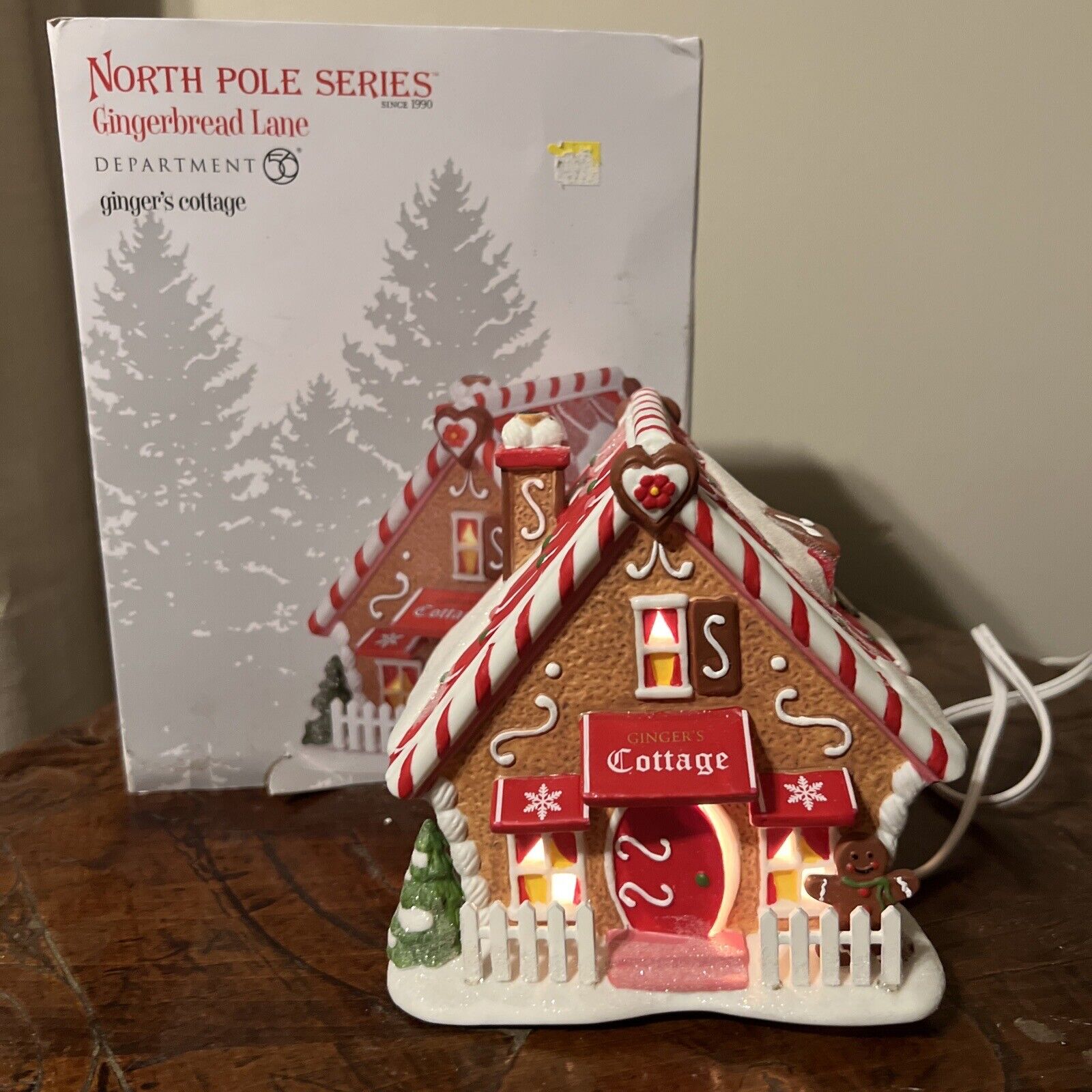 Dept 56 GINGER\'S COTTAGE North Pole Village 6005428 BRAND NEW IN BOX Gingers