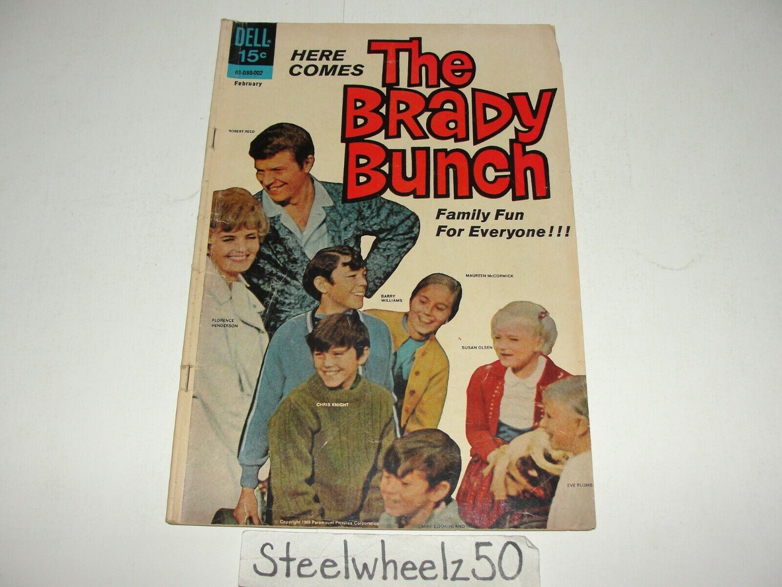 The Brady Bunch #1 Comic Dell 1970 TV Photo Cover Greg Marcia Jan Peter Cindy