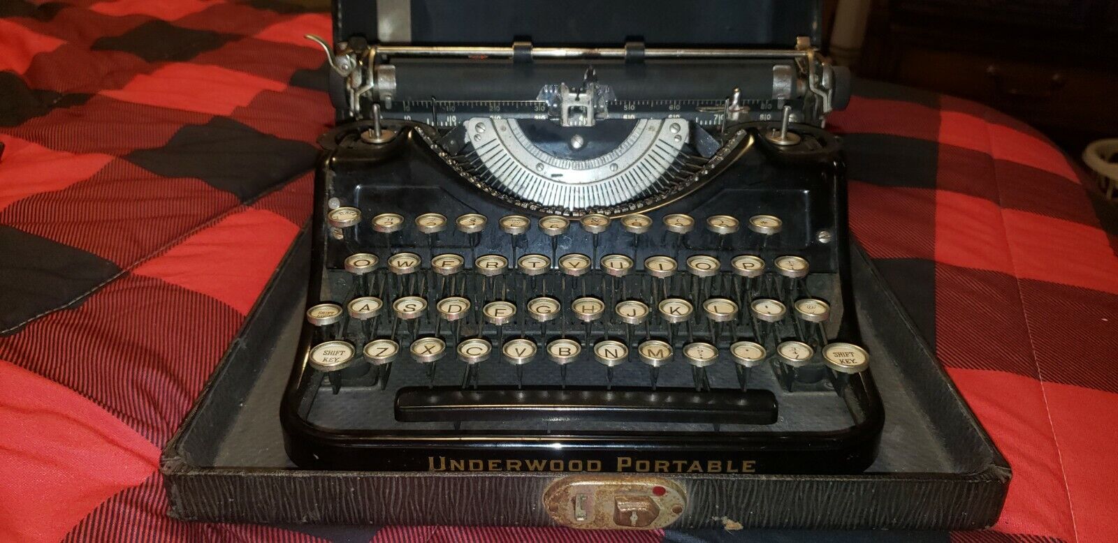 Vintage 1934 Under Elliott Fisher Typewriter with Case