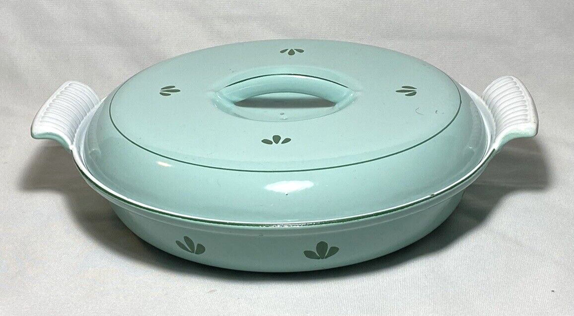 DRU ~ Vintage Lt Green Cast Iron Round SECTIONAL BAKING DISH w/LID ~ Holland