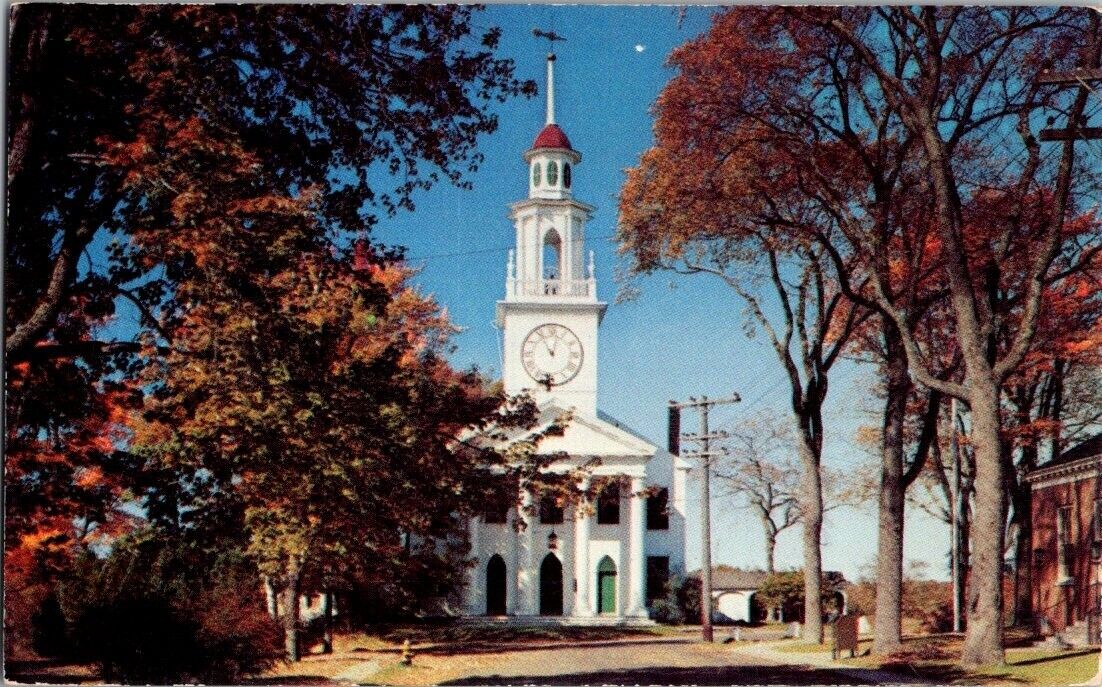postcard Typical Maine Church Kennebunkport A10