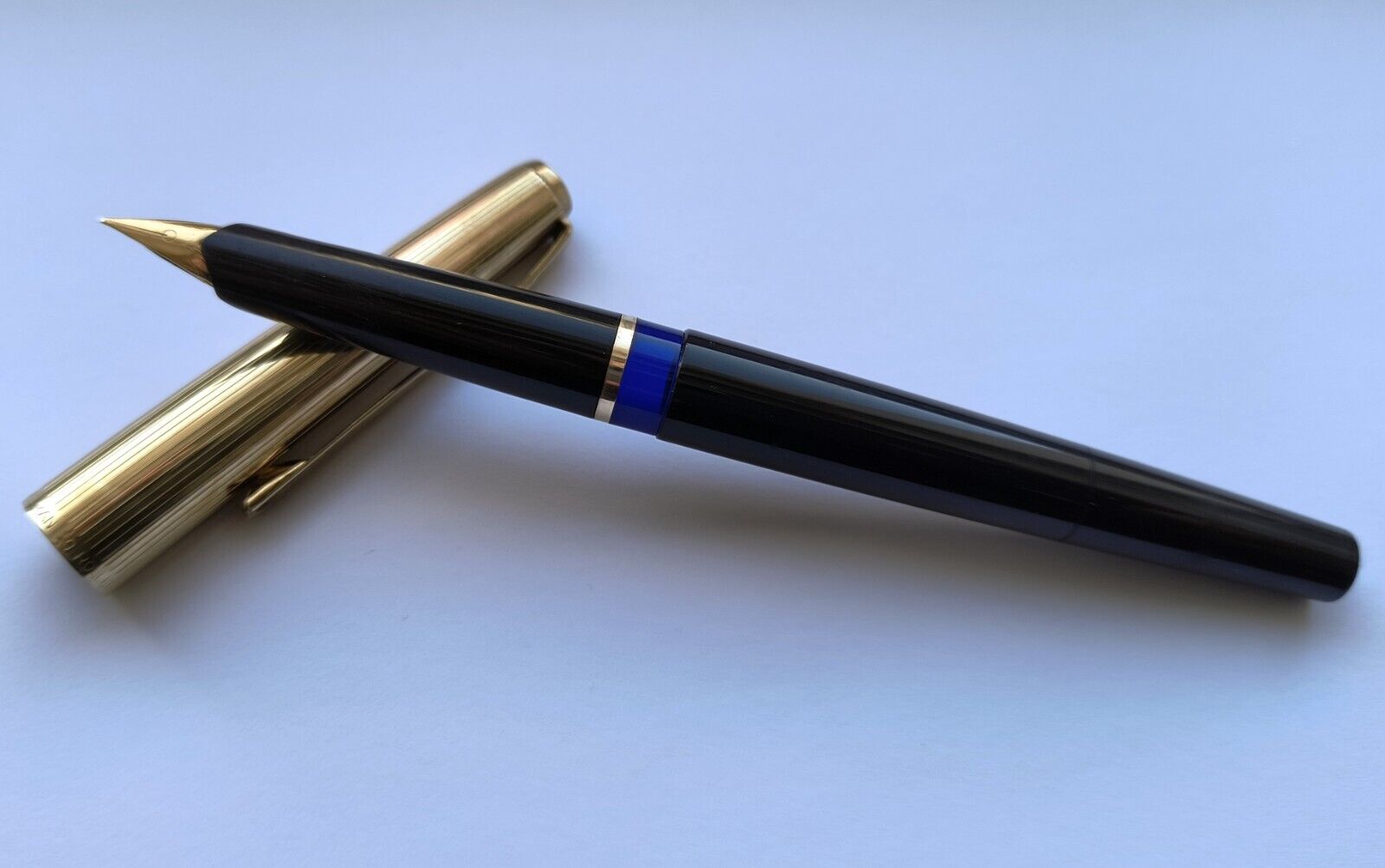 ✒️ Vintage Pelikan 30 Rolled Gold Fountain Pen 14 k 585 EF Nib ✒️