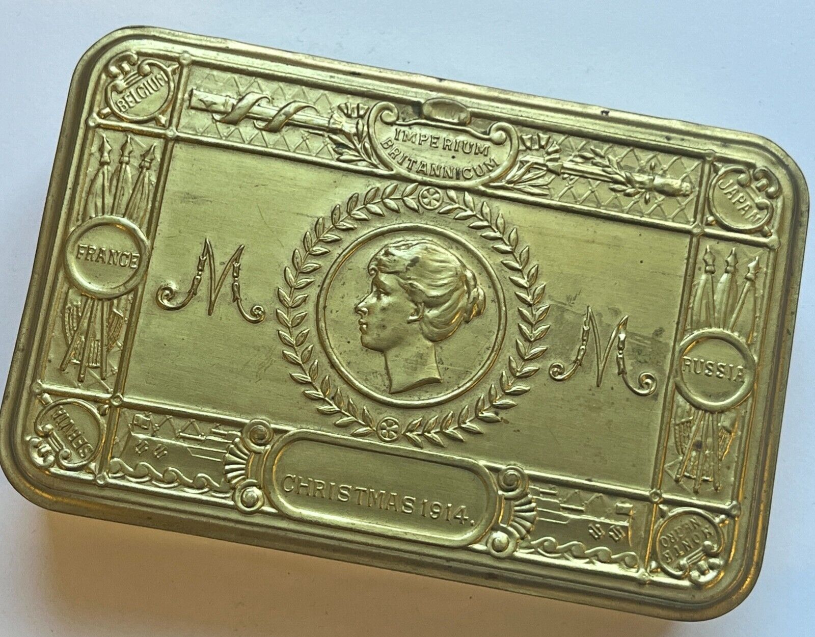 WW1 1914 Princess Mary Christmas tin, tobacco or Chocolate               [29631]