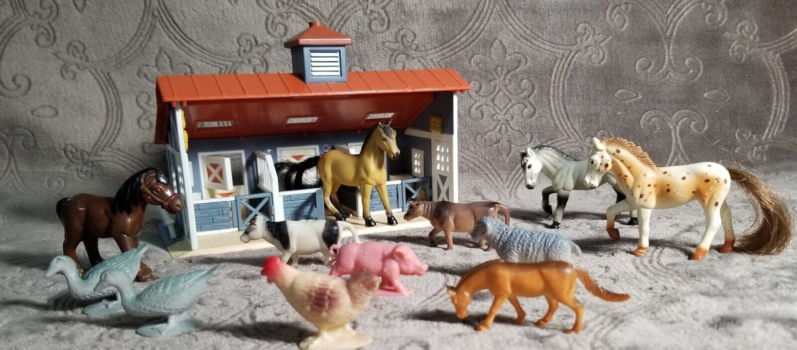 Breyer Stablemates Farm Red Barn Stall Horse Stable Horse Animals 