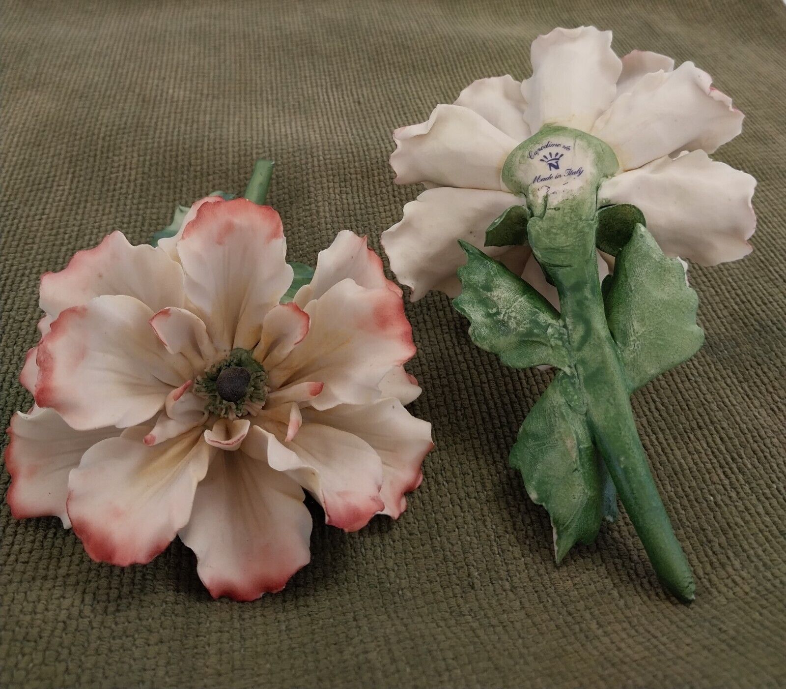 Capodimonte Vintage Porcelain  Beautiful Flowers Made In Italy Set Of 2