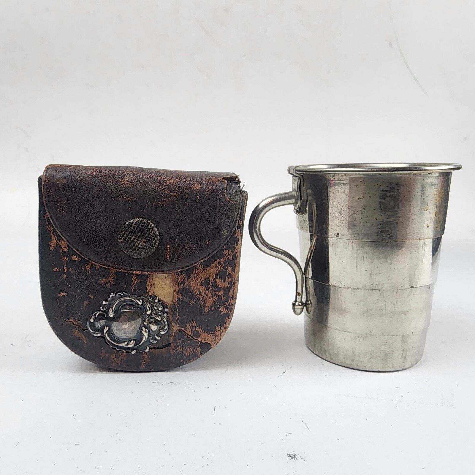 antique Collapsible Silverplate Travel TEA Cup w/ Case soldier ww1 leather case