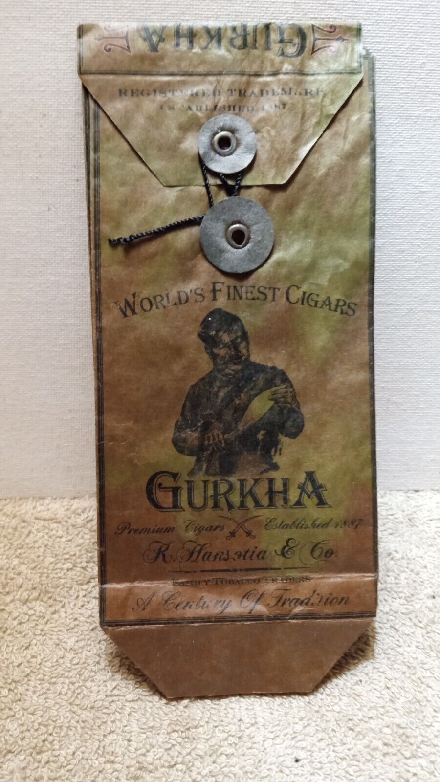 VINTAGE & RARE GURKHA WORLD\'S FINEST CIGARS GURKHA ARMY TOBACCO BAG L@@K