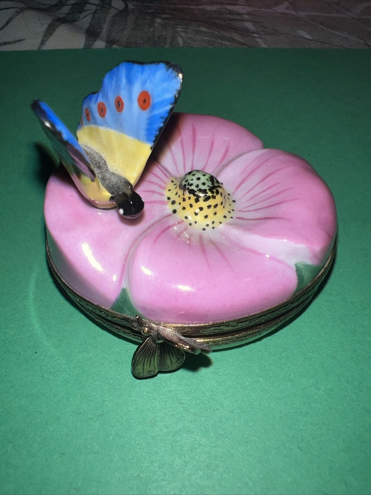 Peint Main Jasques Limoges France Butterfly Hinged Trinket Box