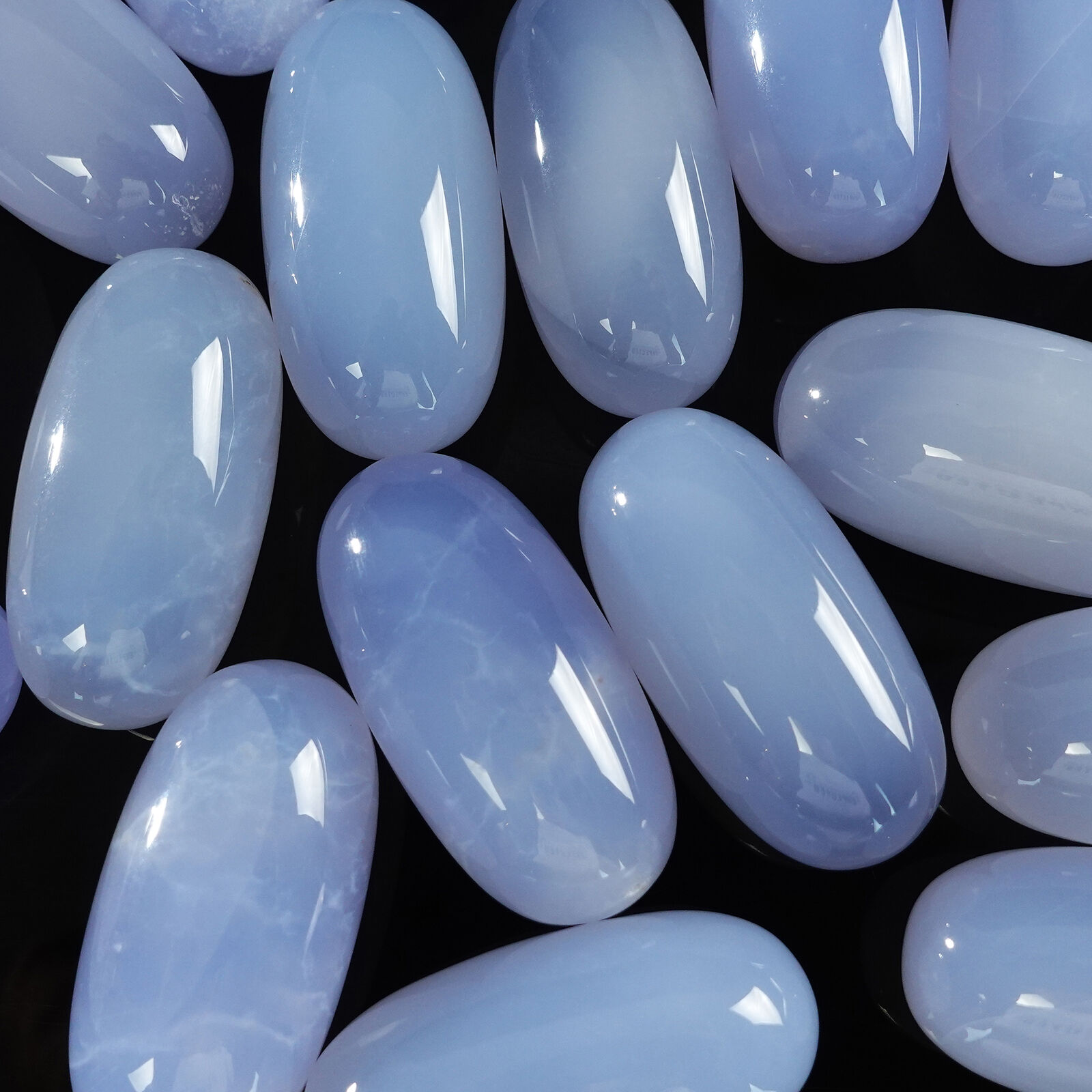 20x40mm Blue Chalcedony Egg Pocket Energy Stone Crystal Reiki Healing Meditation