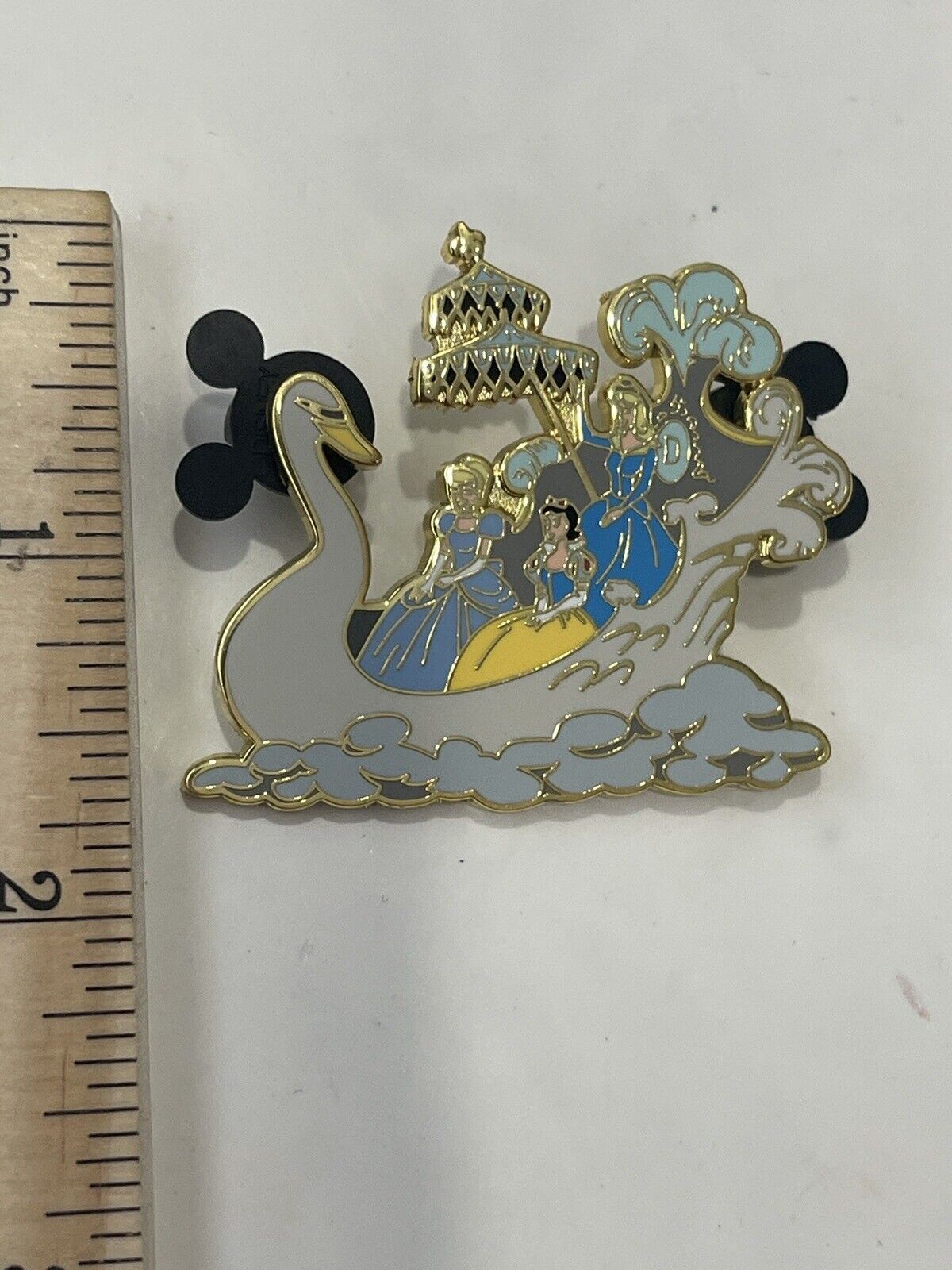 Disneyland 45th Anniversary Parade of Stars Princesses Float Pin (B7) Le5000