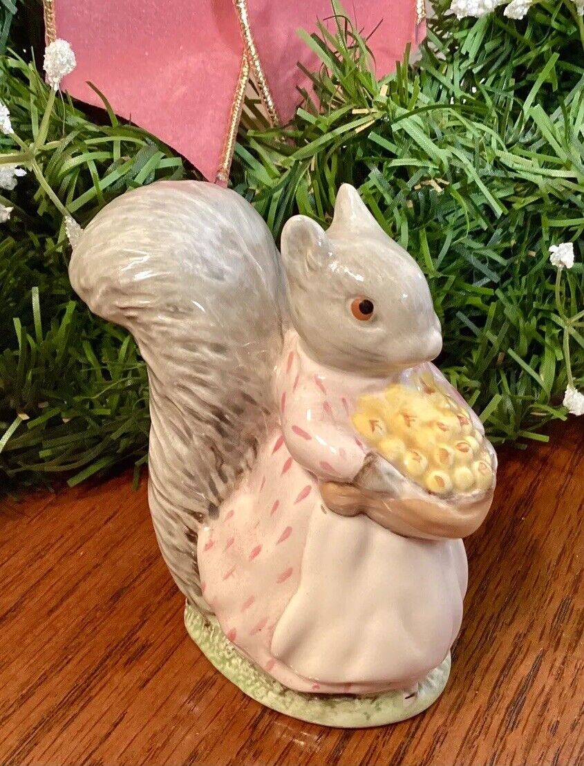 ROYAL ALBERT Beatrix Potter Goody Tiptoes Squirrel Figurine 1989 England