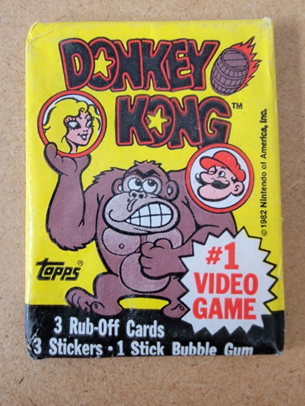 1982 Topps Nintendo Donkey Kong Sealed Pack 6 Trading Cards Wax Rare Peach Mario