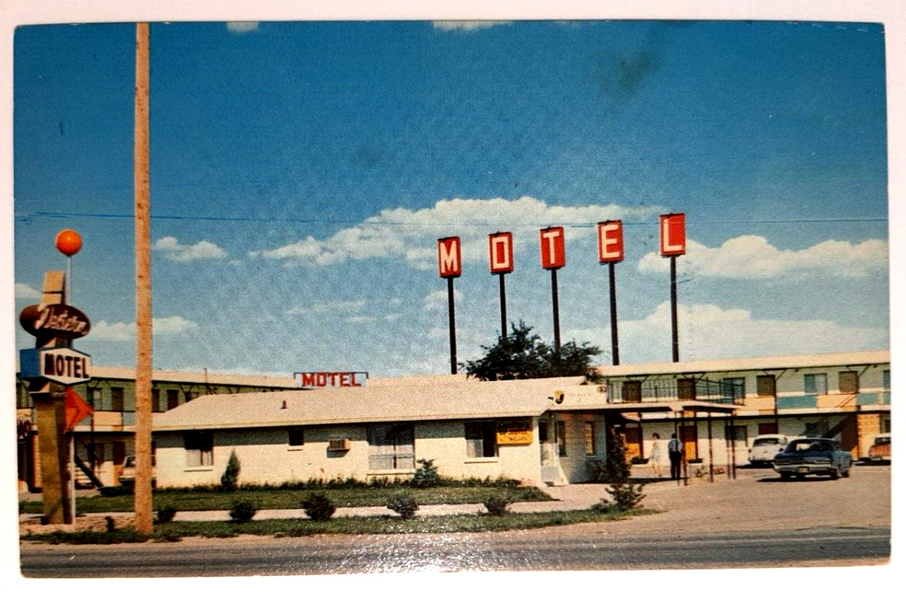 Western Motel Gothenburg Nebraska Postcard