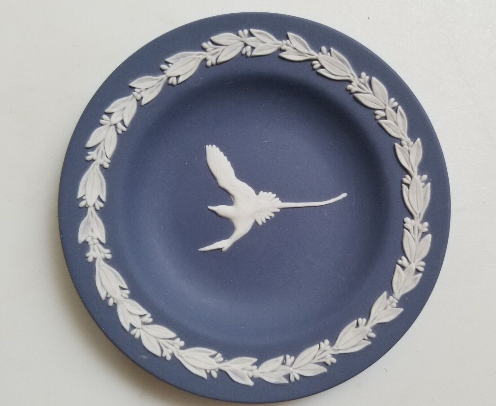 Wedgwood Jasperware Portland Blue Trinket Dish Longtail Bird Crane 4.5\