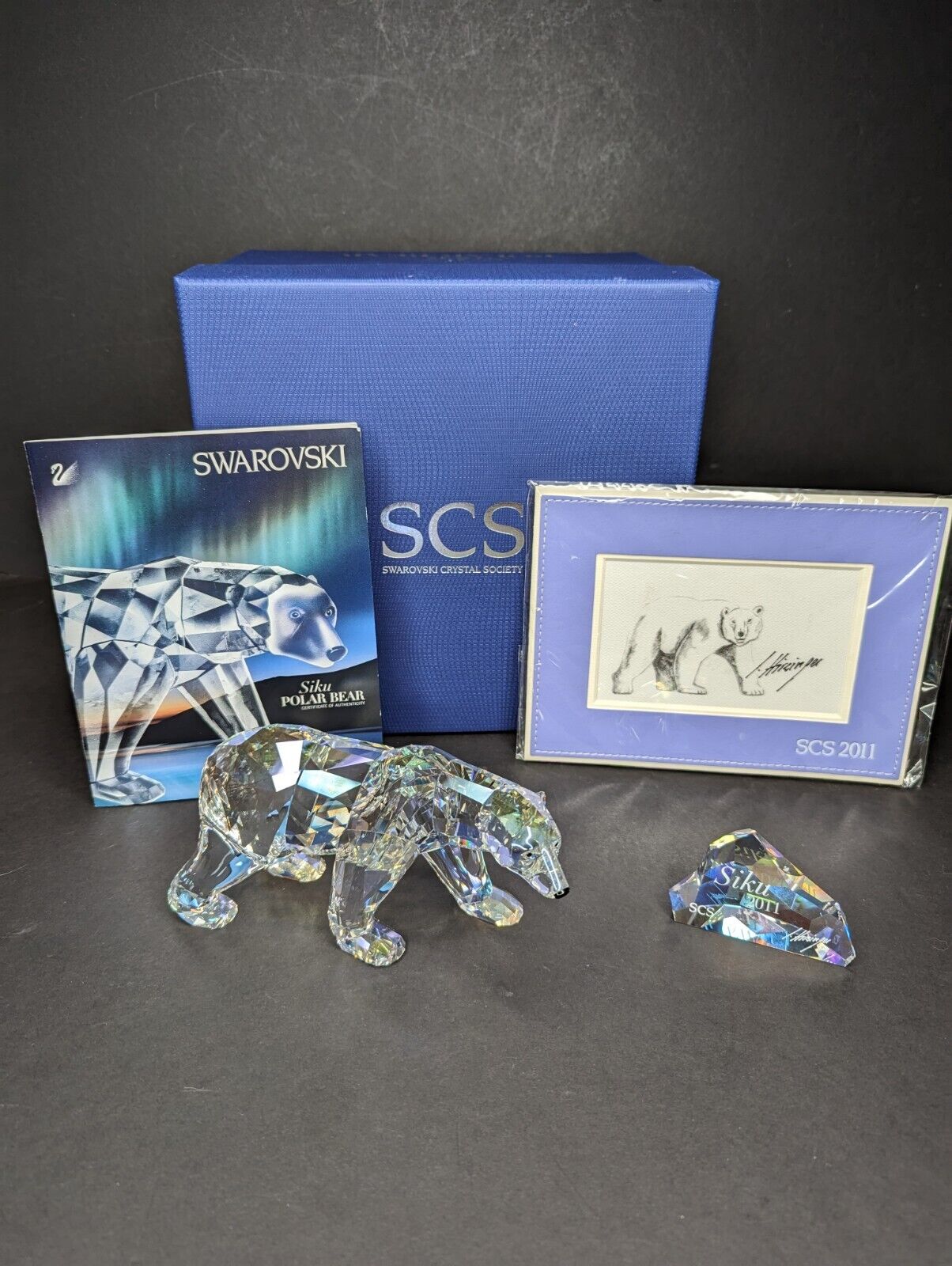 Swarovski SCS 2011 Annual Edition Siku Polar Bear Crystal Figurine 1053154 w/Box