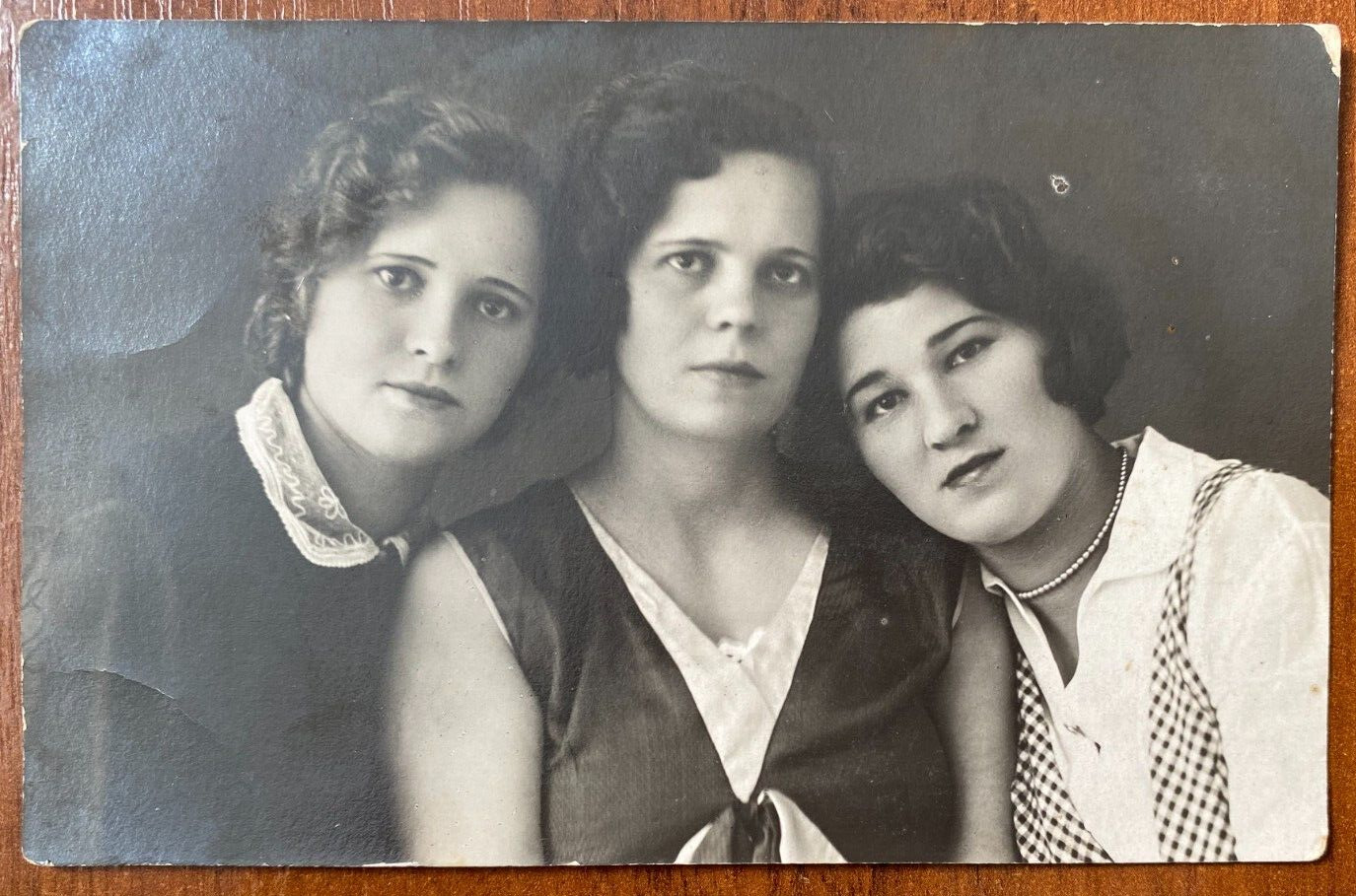 1935 Portrait Three Pretty Attractive Young Girls Beautiful Face Vintage photo